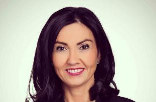 Chantal Soucy, 44 ans, députée sortante de la Coalition avenir Québec (CAQ), qui avait été élue le 7 avril 2014, se présente de nouveau pour la CAQ