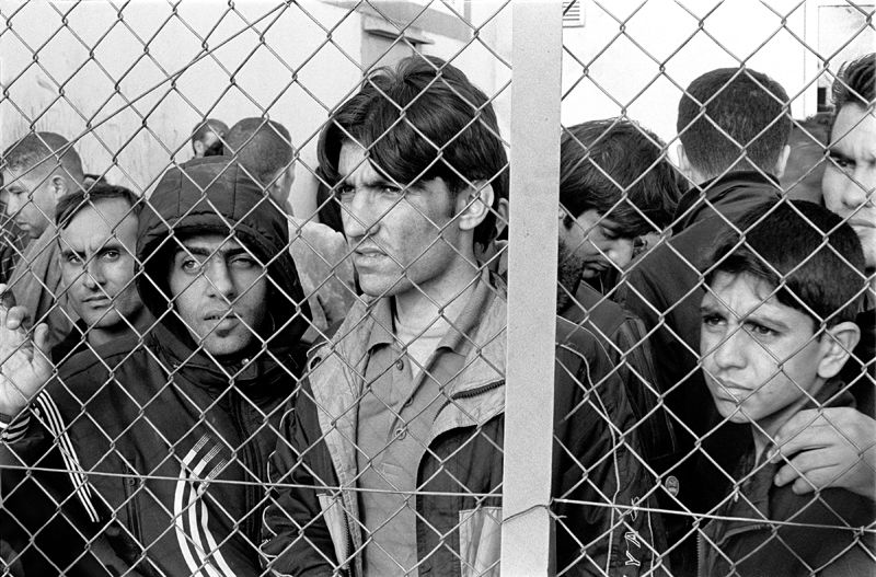20101009_arrested_refugees_immigrants_in_fylakio_detention_center_thrace_evros_greece_restoredweb